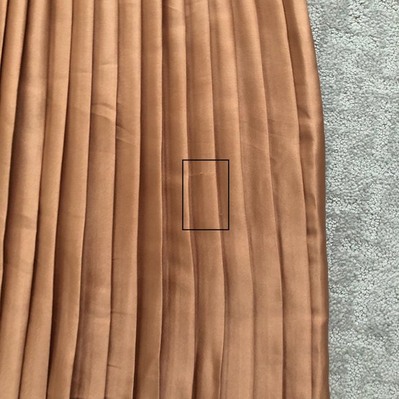 ⚡️Sold⚡️💸💸Maison Jules Pleated A-Line Midi Skirt - Picture 8 of 8